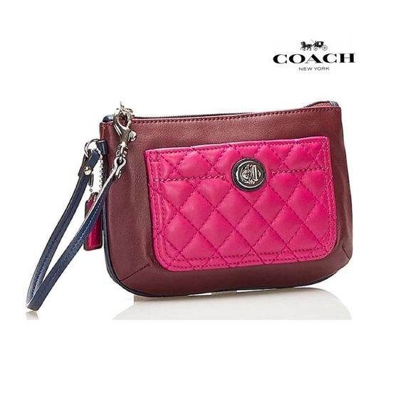 Coach Park Quilted Leather Medium Wristlet F50097 - Picture 3 of 15